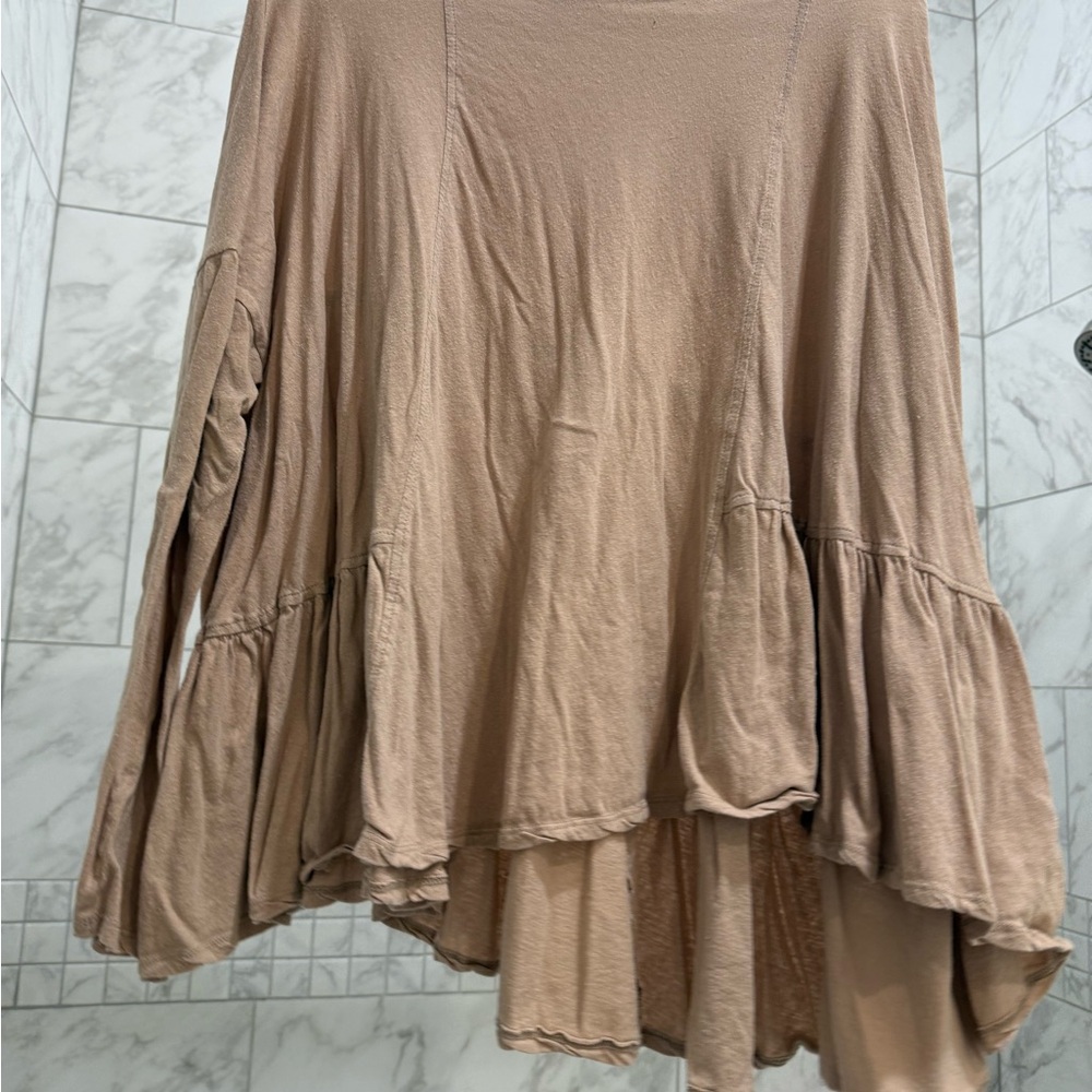 Easel High-Low Tan Shirt